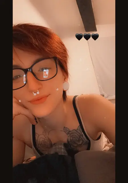 Я Reneé, 25, из Хельмштедт, ищу знакомства без обязательств