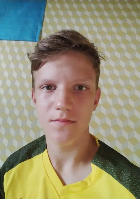 Арсений з Харкова, мені 20 років, познайомлюсь для постійних стосунків