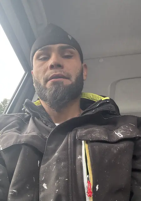 Я Laurentiu, 31, знакомлюсь для приятного времяпровождения в Гамбурге