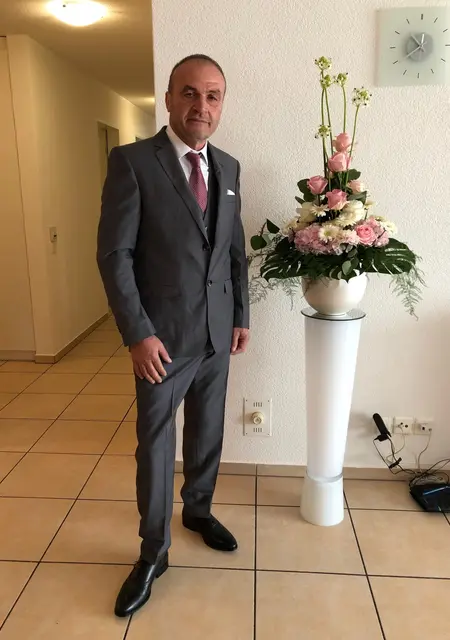 Gerardo из Берна, мне 63, познакомлюсь без обязательств