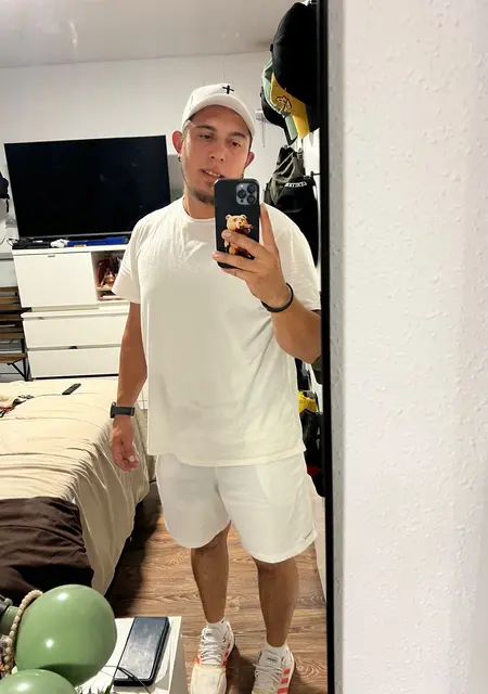 Jorge de Sant Boi de Llobregat, tengo 35 años, listo para conocer para lío de una noche