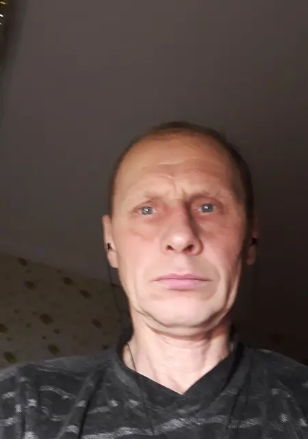 Павел из Гомеля, мне 54, познакомлюсь без обязательств