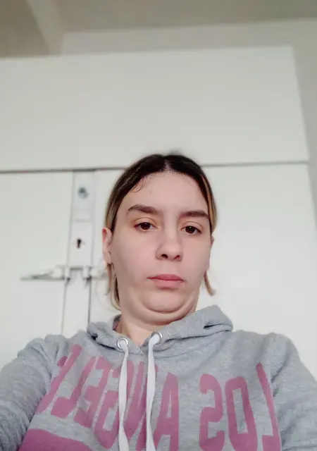 Анна из Макеевки, мне 27, познакомлюсь без обязательств