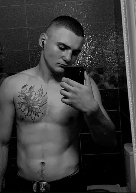 Я Миша, 20, знакомлюсь для постоянных отношений в Виннице