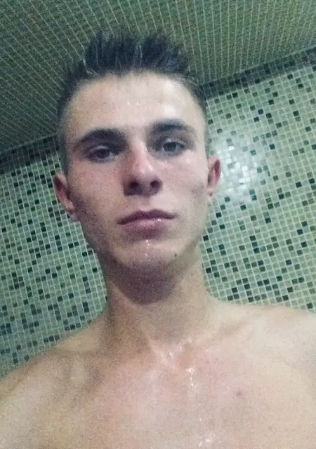 Андрей з Луганська, мені 25 років, познайомлюсь без зобов'язань