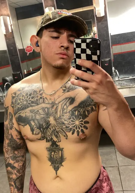 Я Victor, 22, из Энсенады, ищу знакомства без обязательств