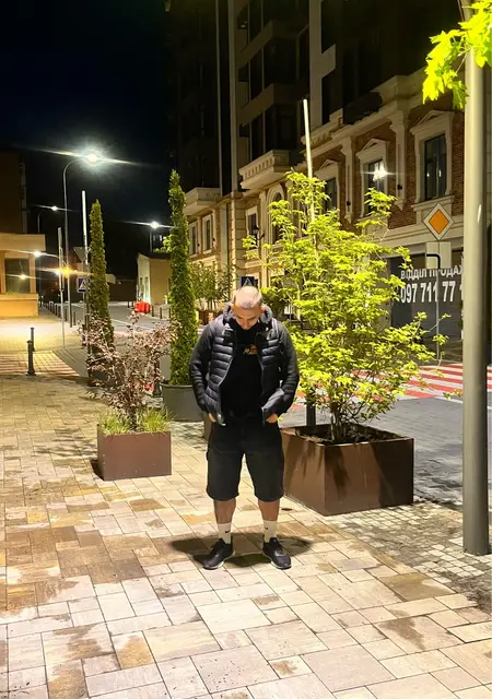 Я Максим, 21 років з Білої Церкви, шукаю знайомства без зобов'язань