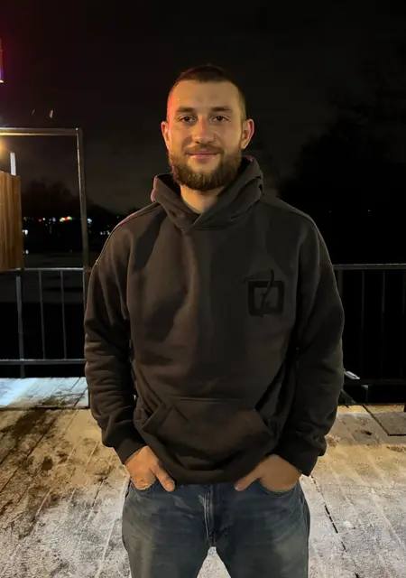 Я Михайло, 26, из Хмельницкого, ищу знакомство для общения