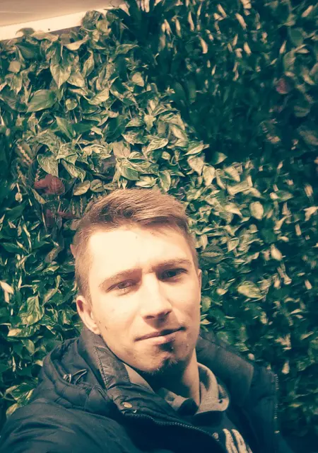 Тёма из Смелы, мне 28, познакомлюсь на одну ночь