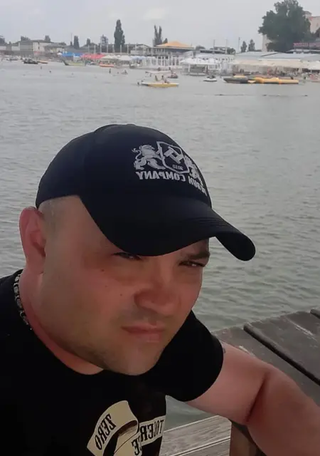 Богдан з Харкова, мені 40 років, познайомлюсь для приємного проведення часу