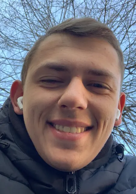 Я Валерий, 22, знакомлюсь на одну ночь в Ужгороде