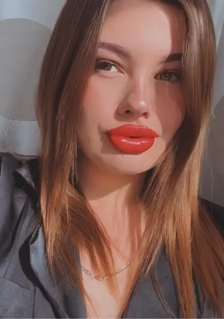 Я Полина, 24, из Бербанк, ищу знакомство для приятного времяпровождения