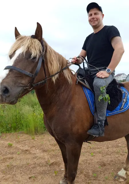 Я Алексей, 40, знакомлюсь без обязательств в Солигорске