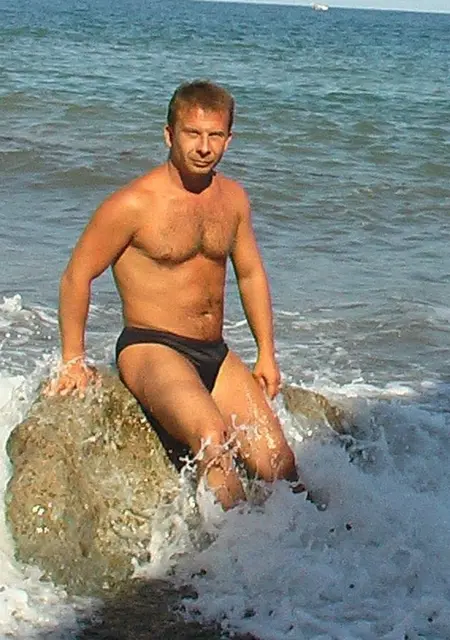 Я Олег, 51, из Чернигова, ищу знакомство для приятного времяпровождения