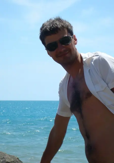 Я Максим, 41 років з Чернівців, шукаю знайомство для спілкування