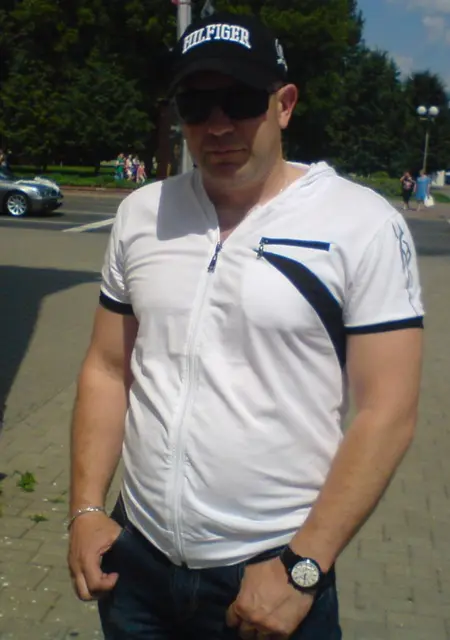 Я Виталий, 52, из Бобруйска, ищу знакомство для приятного времяпровождения