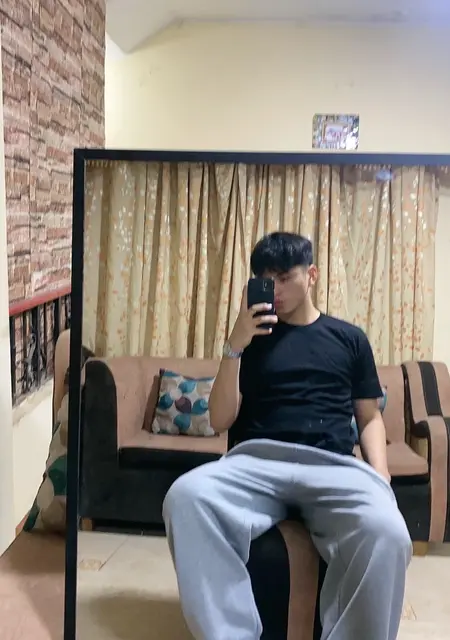 Edu Manaces из Лимы, мне 21, познакомлюсь на одну ночь