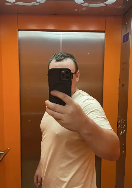 Андрій из Луцка, мне 31, познакомлюсь на одну ночь