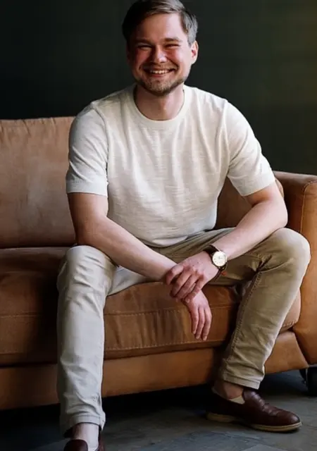 Я Олександр, 29 років з Вінниці, шукаю знайомства без зобов'язань