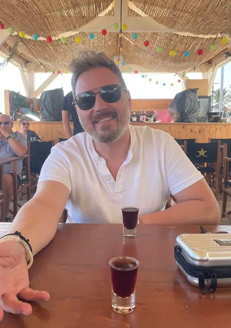 Soy Negu, 43 años, conociéndome para lío de una noche en Chamartín