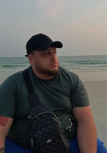 Я Вячеслав, 30, из Паттайи, ищу знакомства на одну ночь