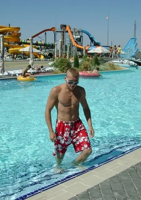 Я Alecsandar, 38, знакомлюсь без обязательств в Мелитополе