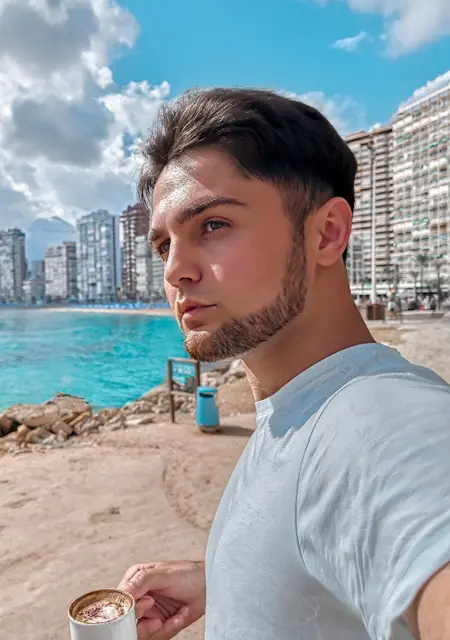 Aykhan de Valencia, busco en el sitio relación a largo plazo