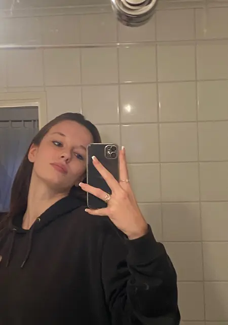 Я Lotta, 20, из Висбадена, ищу знакомство для общения