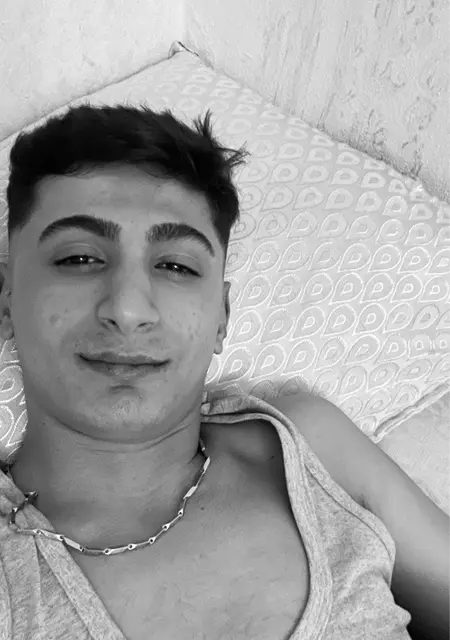 Я Adem, 24, знакомлюсь для вирта в Адане