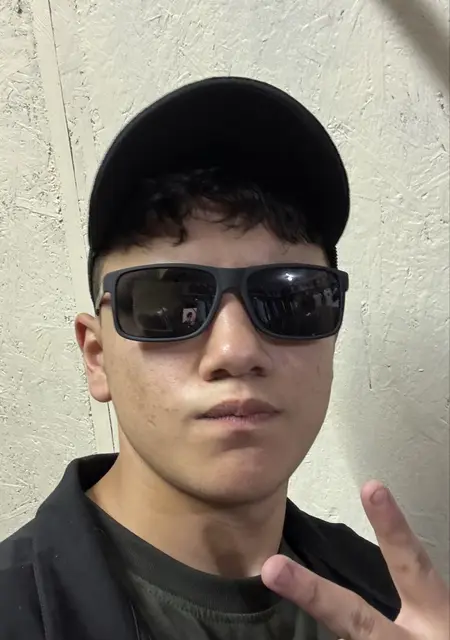 Я Najmiddin, 18 років, знайомлюсь для постійних стосунків у Фастів