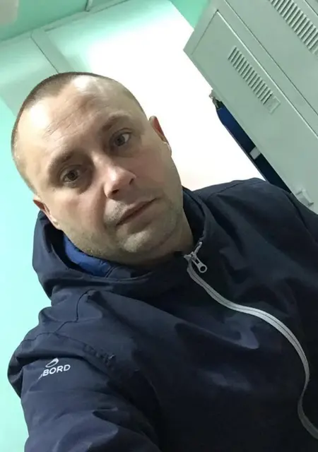 Я Артем, 46, знакомлюсь без обязательств в Сумах