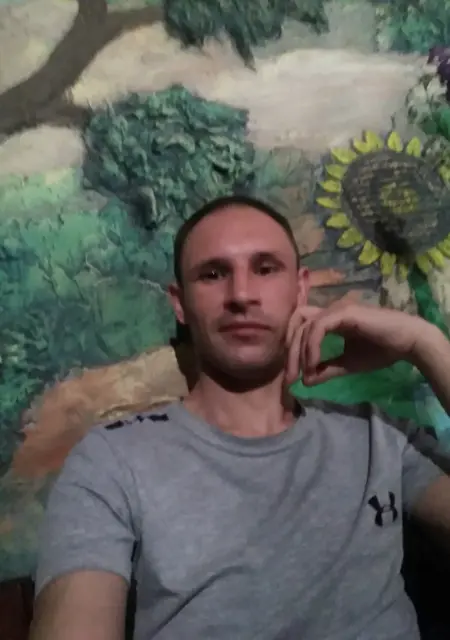 Я Сашка, 34 років, знайомлюсь для дружби у Нікополі