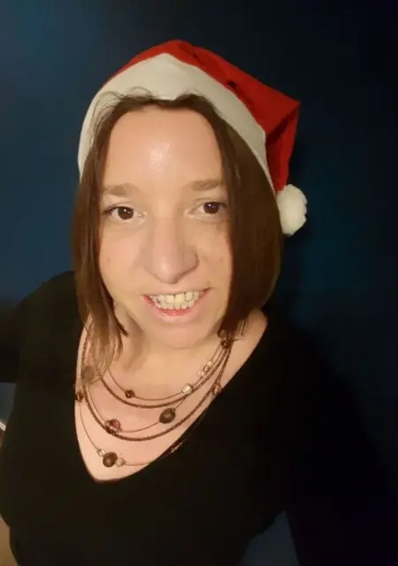 Karine из Парижа, мне 44, познакомлюсь