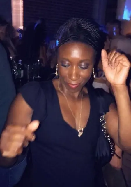 Я Misi, 44, знакомлюсь в Лондоне