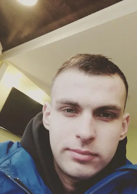 Я Иван, 26, из Мариуполя, ищу знакомства на одну ночь