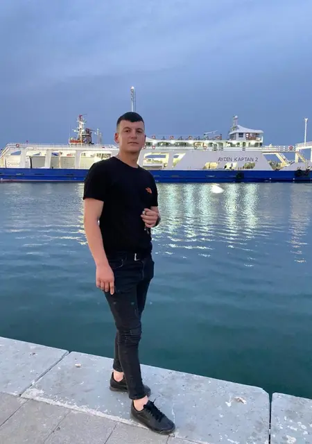 Ali из Кырыккале, мне 24, познакомлюсь без обязательств