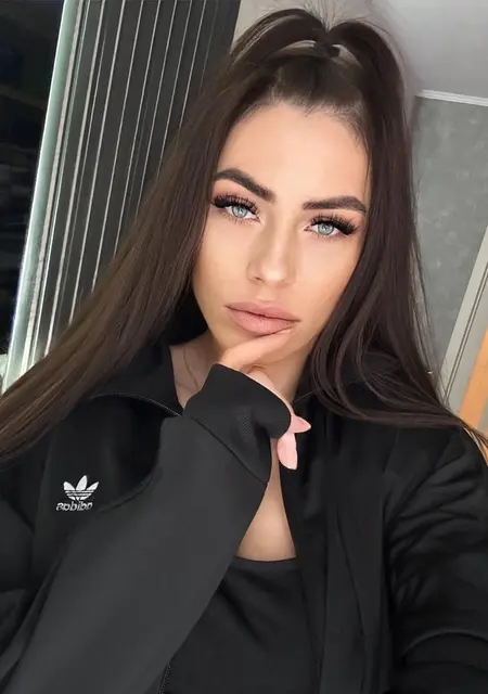 Карина из Минска, ищу на сайте знакомства на одну ночь