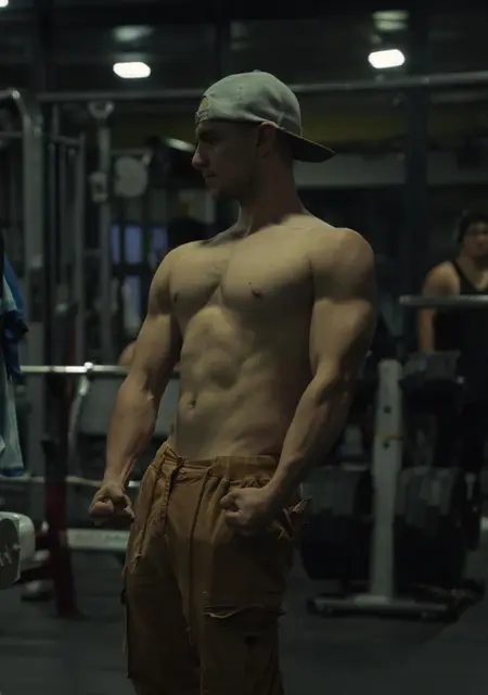 Raul из Мехико, ищу на сайте знакомства на одну ночь