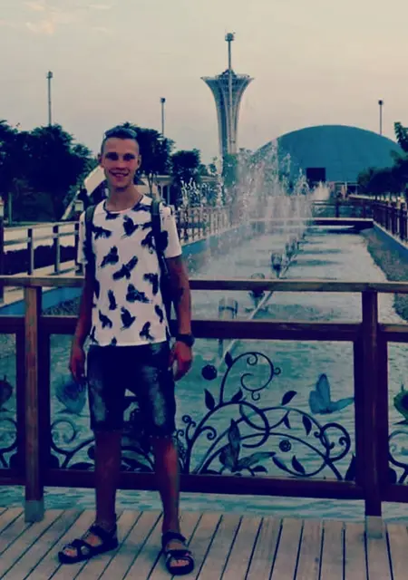 Astm з Кременчука, мені 27 років, познайомлюсь для приємного проведення часу