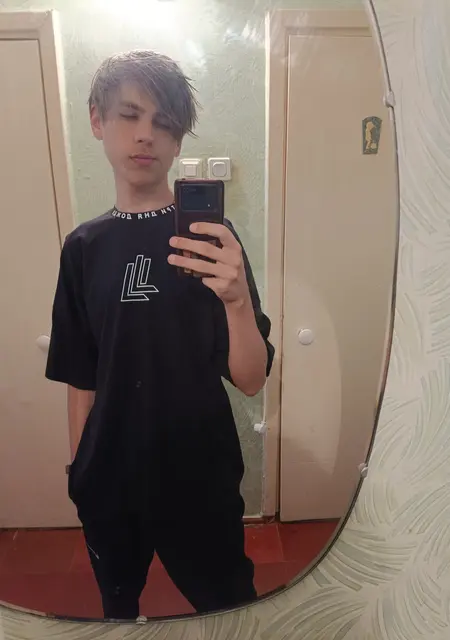 Евгений из Луганска, мне 20, познакомлюсь на одну ночь