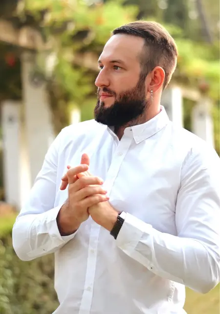 Soy Dima, 27 años, conociéndome para relación sin ataduras en Sevilla