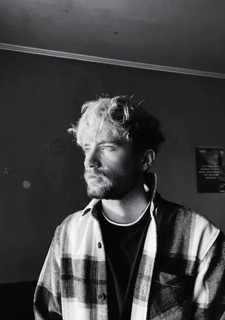 Kyrylo из Черкасс, мне 25, познакомлюсь для приятного времяпровождения