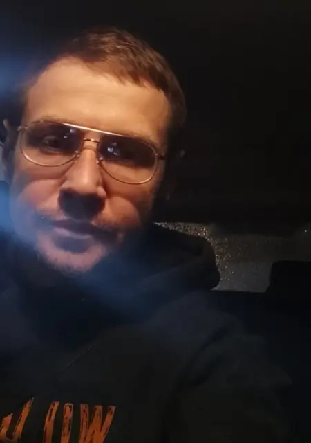 Алексей из Лондона, мне 40, познакомлюсь для постоянных отношений