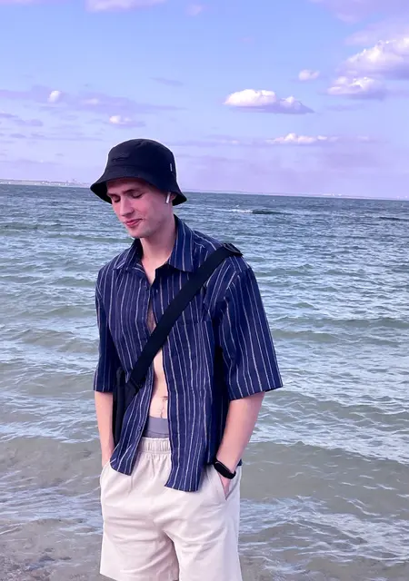 Eduard з Мены, мені 22 років, познайомлюсь для постійних стосунків