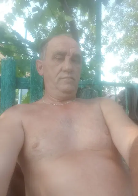 Виктор з Миколаєва, мені 56 років, познайомлюсь на одну ніч