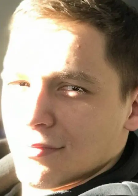 Олег из Першотравенска, ищу на сайте знакомства без обязательств