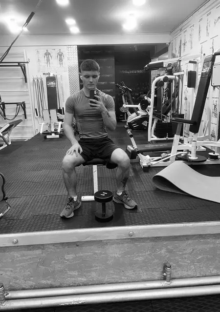 Я Влад, 19 років, знайомлюсь без зобов'язань у Вінниці