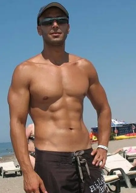 Ege из Анкары, мне 41, познакомлюсь на одну ночь