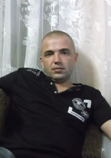 Игорь из Черкасс, мне 46, познакомлюсь без обязательств