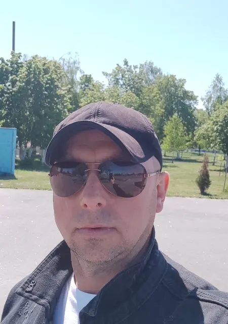 Игорь из Гомеля, ищу на сайте знакомства на одну ночь